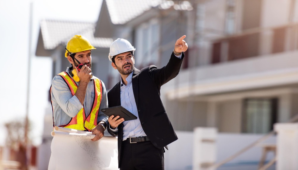 architecte présent sur chantier